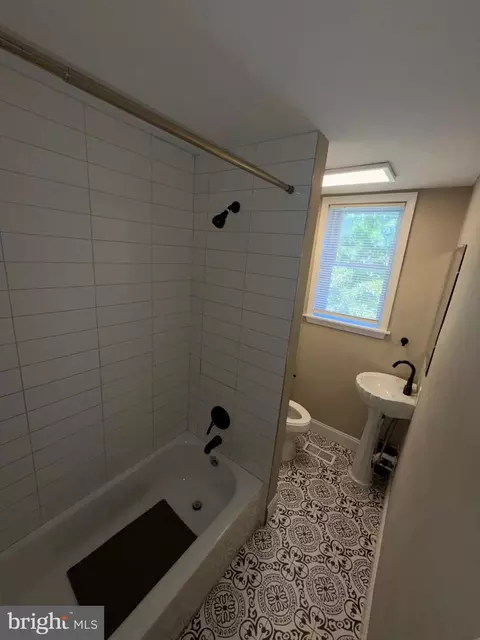 Bath - 2728 E Chase St, Baltimore, MD 21213 photo 1 of 3