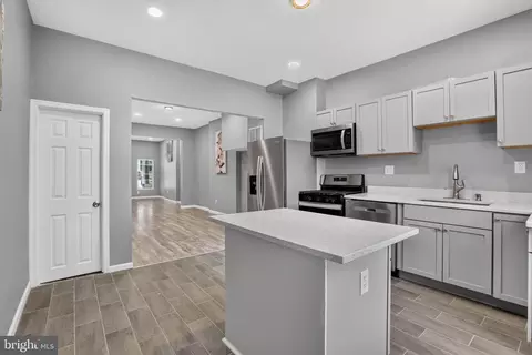 Entry Way - 2719 Riggs Ave, Baltimore, MD 21216 photo 6 of 9
