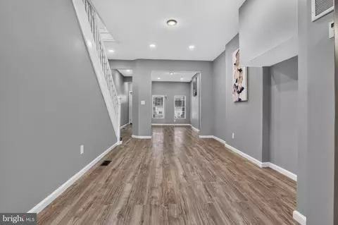 Entry Way - 2719 Riggs Ave, Baltimore, MD 21216 photo 5 of 9
