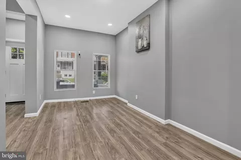 Entry Way - 2719 Riggs Ave, Baltimore, MD 21216 photo 2 of 9