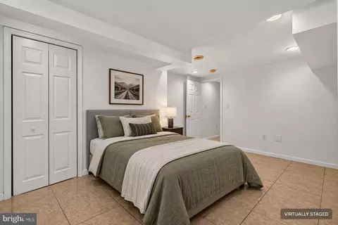 Bedroom - 1719 Ruxton Ave, Baltimore, MD 21216 photo 4 of 5