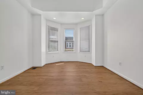 Living - 1719 Ruxton Ave, Baltimore, MD 21216 photo 5 of 6