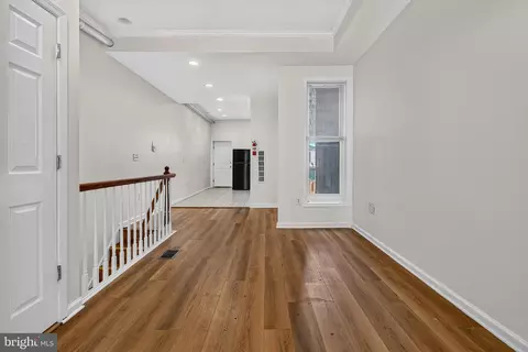 Living - 1719 Ruxton Ave, Baltimore, MD 21216 photo 4 of 6