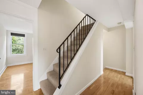 Entry Way - 3022 Darby St E, Baltimore, MD 21211 photo 3 of 4