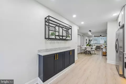 Entry Way - 24 N Gilmor St, Baltimore, MD 21223 photo 5 of 9