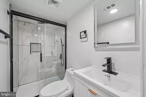 Bath - 24 N Gilmor St, Baltimore, MD 21223 photo 5 of 5