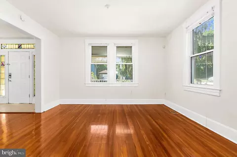 Living - 1905 Deering Ave, Baltimore, MD 21230 photo 4 of 5