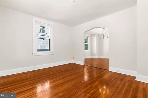Living - 1905 Deering Ave, Baltimore, MD 21230 photo 3 of 5