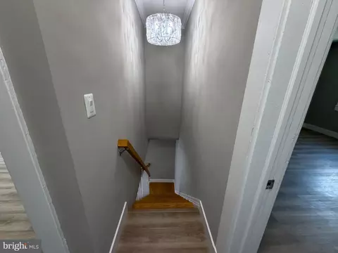 Entry Way - 3818 6th St, Baltimore, MD 21225 photo 3 of 19