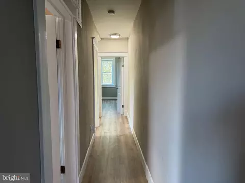 Entry Way - 3818 6th St, Baltimore, MD 21225 photo 2 of 19