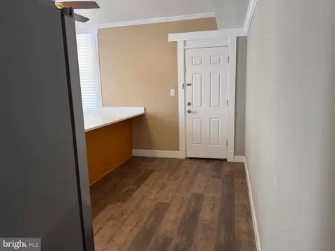 Entry Way - 3818 6th St, Baltimore, MD 21225 photo 14 of 19