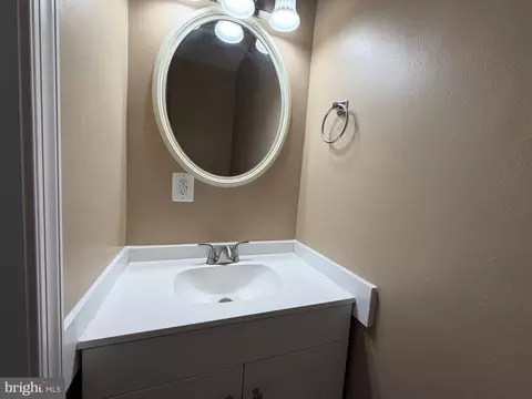 Bath - 3818 6th St, Baltimore, MD 21225 photo 3 of 9