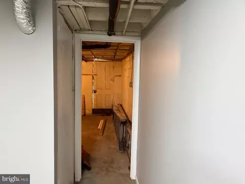 Entry Way - 3818 6th St, Baltimore, MD 21225 photo 19 of 19