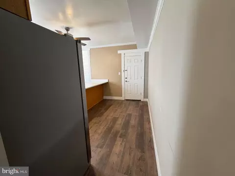 Entry Way - 3818 6th St, Baltimore, MD 21225 photo 15 of 19