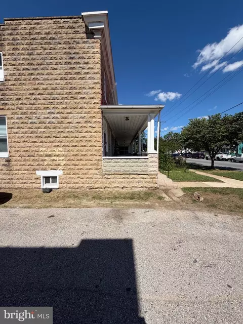 Exterior - 3818 6th St, Baltimore, MD 21225 photo 3 of 6