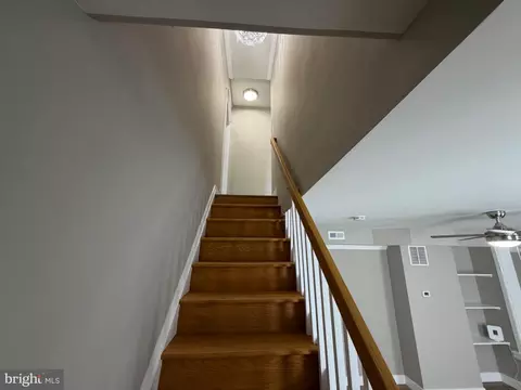 Entry Way - 3818 6th St, Baltimore, MD 21225 photo 6 of 19