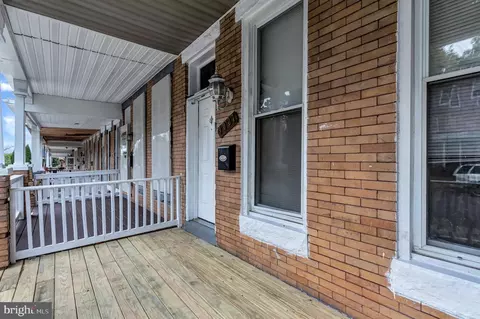 Exterior - 3027 Walbrook Ave, Baltimore, MD 21216 photo 2 of 3