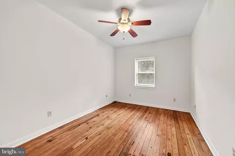 Bedroom - 1309 Light St, Baltimore, MD 21230 photo 2 of 3