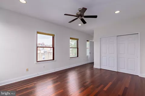 Bedroom - 121 E Fort Ave, Baltimore, MD 21230 photo 4 of 7