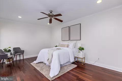 Bedroom - 121 E Fort Ave, Baltimore, MD 21230 photo 5 of 7
