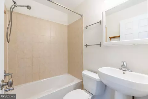 Bath - 121 E Fort Ave, Baltimore, MD 21230 photo 3 of 5