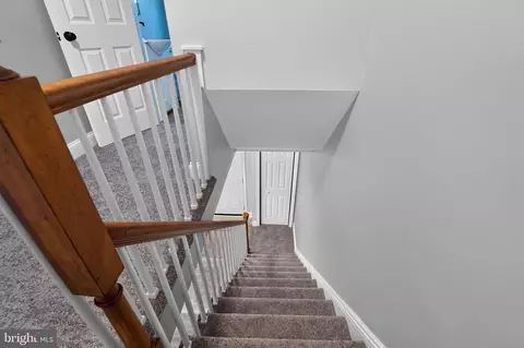 Entry Way - 3544 Lyndale Ave, Baltimore, MD 21213 photo 12 of 18