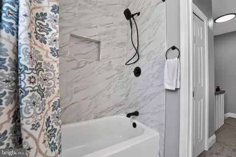 Bath - 3544 Lyndale Ave, Baltimore, MD 21213 photo 1 of 5