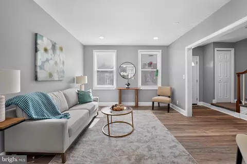 Entry Way - 3544 Lyndale Ave, Baltimore, MD 21213 photo 4 of 18