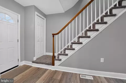 Entry Way - 3544 Lyndale Ave, Baltimore, MD 21213 photo 1 of 18