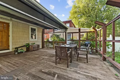 Exterior - 5906 Edna Ave, Baltimore, MD 21214 photo 5 of 9