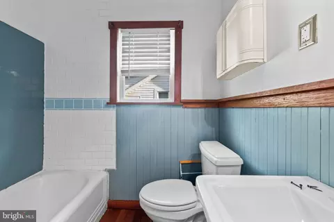 Bath - 5906 Edna Ave, Baltimore, MD 21214 photo 1 of 1