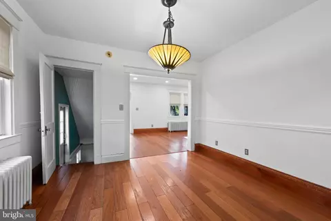 Entry Way - 5906 Edna Ave, Baltimore, MD 21214 photo 1 of 2