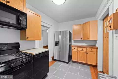 Kitchen - 5906 Edna Ave, Baltimore, MD 21214 photo 3 of 3