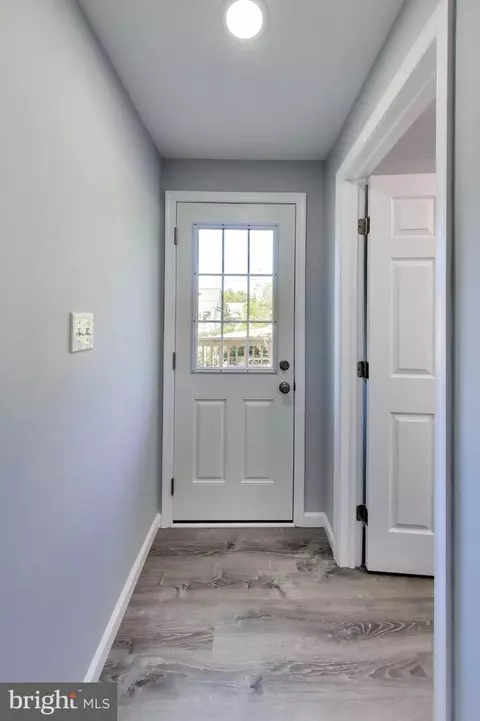 Entry Way - 5312 Catalpha, Baltimore, MD 21214 photo 7 of 8
