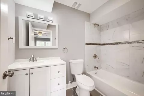 Bath - 1519 E Chase St, Baltimore, MD 21213 photo 3 of 4