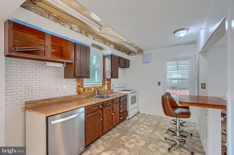Kitchen - 6502 Eastern Pkwy, Baltimore, MD 21214 photo 1 of 1
