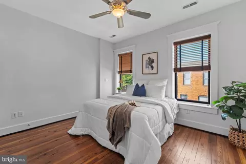 Bedroom - 43 S Decker Ave S, Baltimore, MD 21224 photo 4 of 6