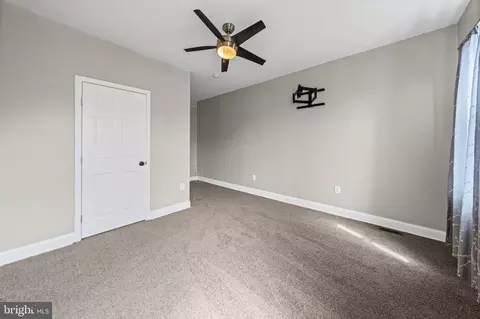 Entry Way - 2136 Penrose Ave, Baltimore, MD 21223 photo 7 of 8