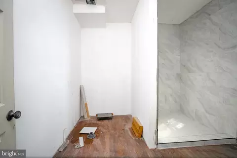 Entry Way - 4305 Garrison Blvd, Baltimore, MD 21215 photo 5 of 8