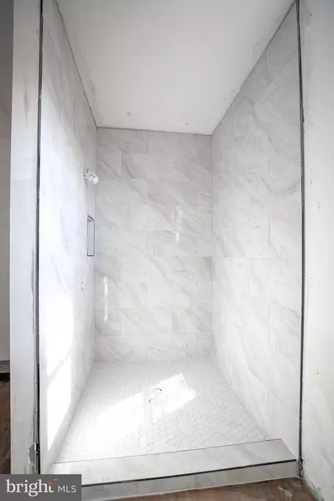 Bath - 4305 Garrison Blvd, Baltimore, MD 21215 photo 1 of 1