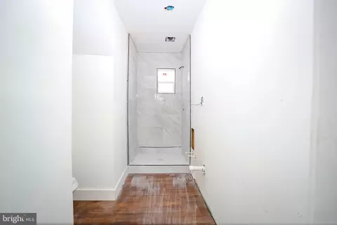 Entry Way - 4305 Garrison Blvd, Baltimore, MD 21215 photo 6 of 8