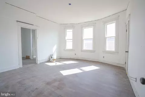 Living - 4305 Garrison Blvd, Baltimore, MD 21215 photo 2 of 3