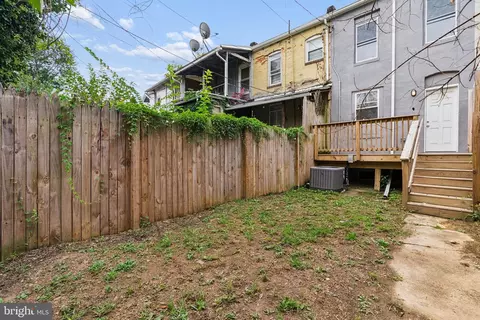 Exterior - 926 Homestead St, Baltimore, MD 21218 photo 9 of 10