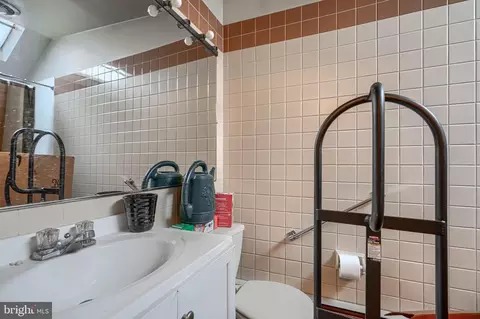 Bath - Undisclosed, Baltimore, MD 21231 photo 1 of 5