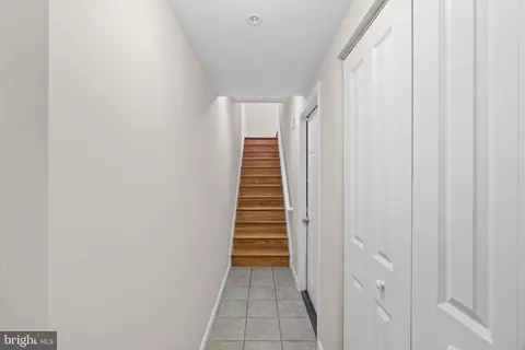 Entry Way - 4617 Dillon St, Baltimore, MD 21224 photo 3 of 3