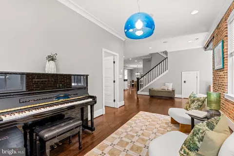 Entry Way - 37 Birckhead St, Baltimore, MD 21230 photo 4 of 6