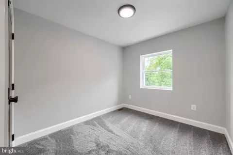 Bedroom - 302 Martingale Ave, Baltimore, MD 21229 photo 3 of 3