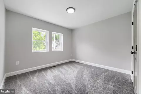 Bedroom - 302 Martingale Ave, Baltimore, MD 21229 photo 2 of 3