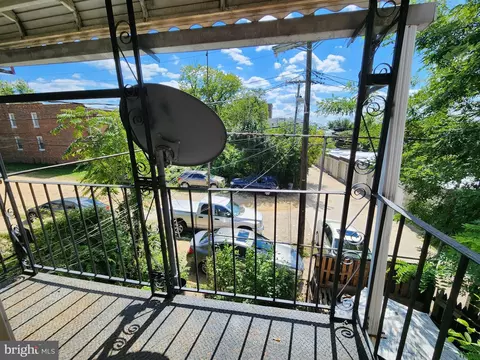 Exterior - 2913 W Mosher St, Baltimore, MD 21216 photo 2 of 2