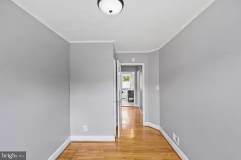 Entry Way - 820 Bradhurst, Baltimore, MD 21212 photo 2 of 4